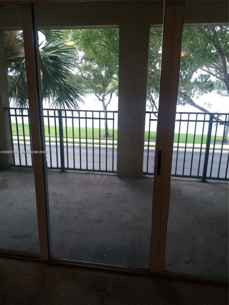 2589 Centergate Dr, Unit 202, Miramar, FL 33025 Photo
