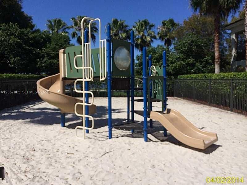 2589 Centergate Dr, Unit 202, Miramar, FL 33025 Photo