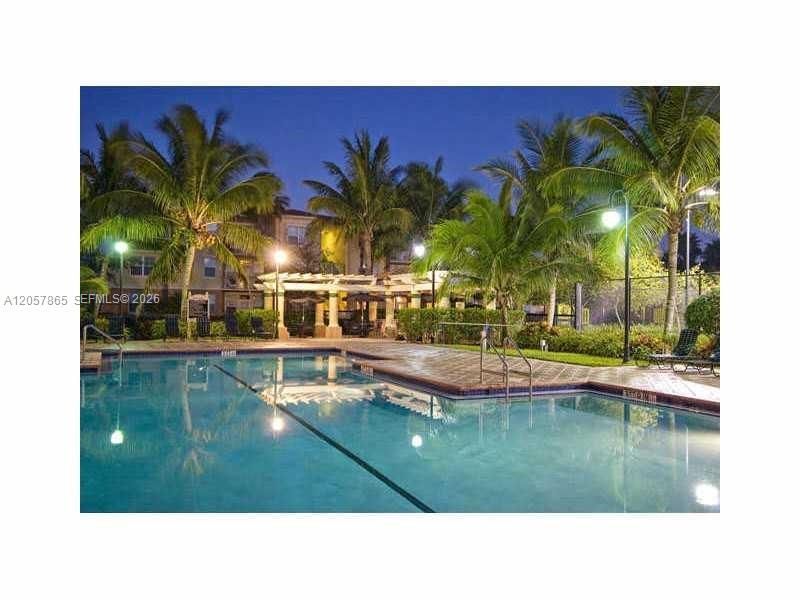 2589 Centergate Dr, Unit 202, Miramar, FL 33025 Photo