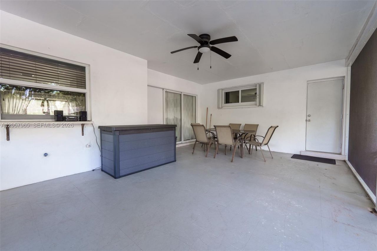 740 Ridgewood Ln , Plantation, FL 33317 Photo