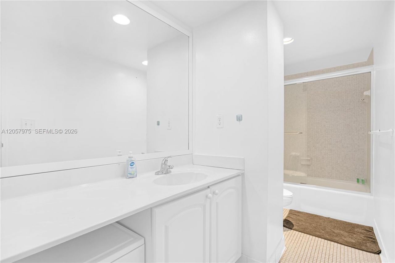 4001 S Ocean Dr, Unit 7P, Hollywood, FL 33019 Photo
