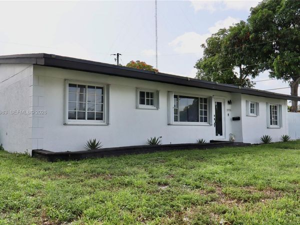 19730 NW 3rd Ct , Miami Gardens, FL 33169