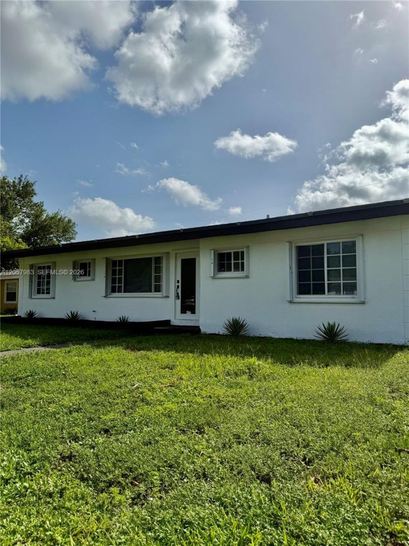 19730 NW 3rd Ct, Miami Gardens, FL 33169 Photo