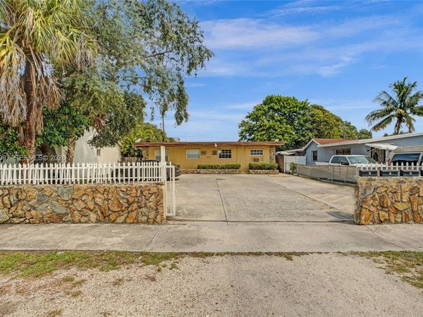 2525 Superior St , Unit 4, Opa-Locka, FL 33054