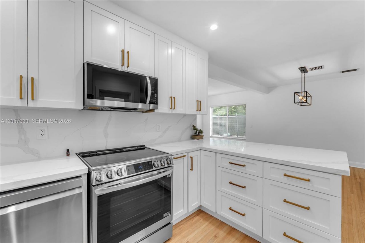 2031 SW 66th Ave , Unit 2031, West Miami, FL 33155 Photo
