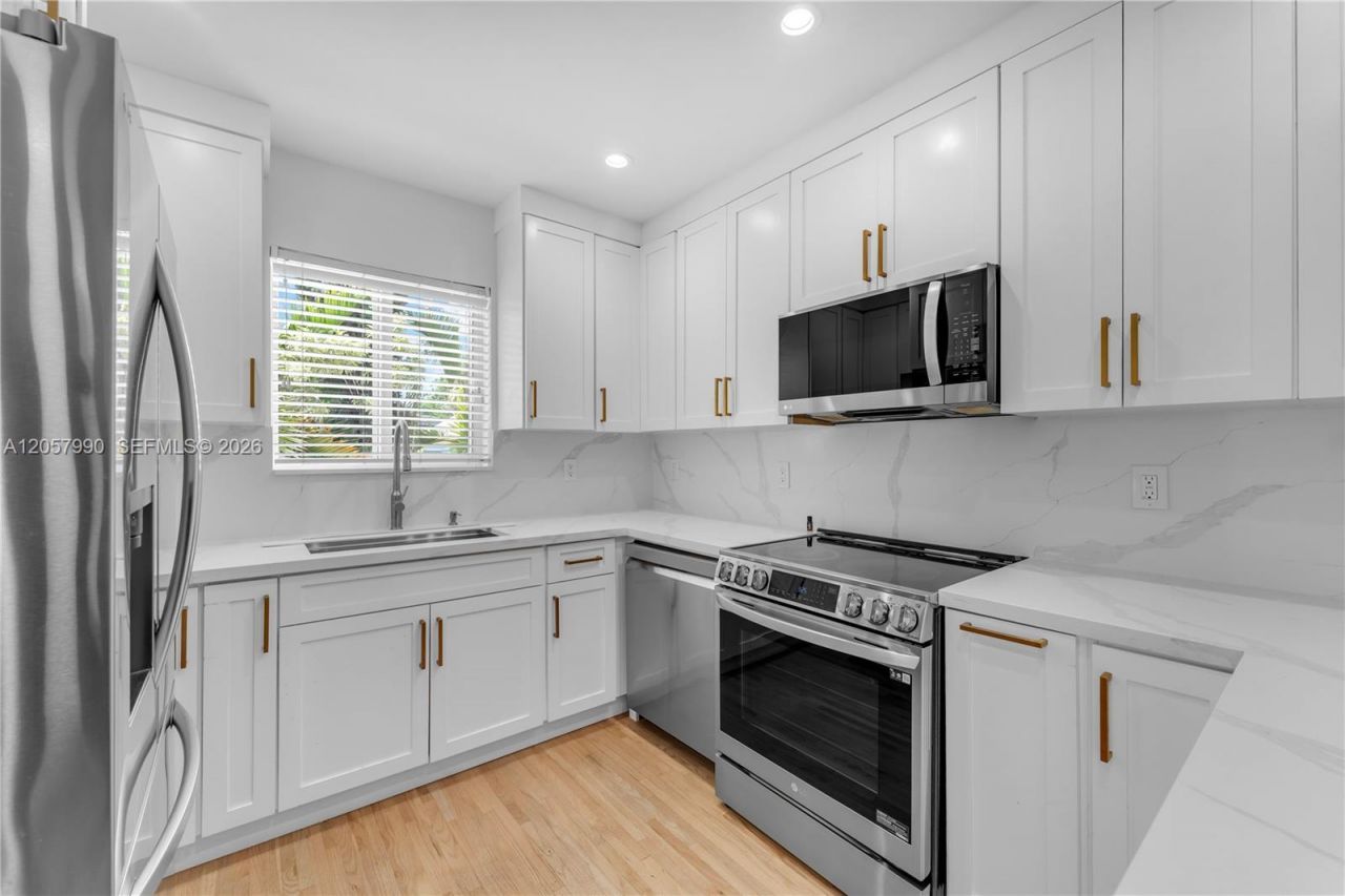 2031 SW 66th Ave , Unit 2031, West Miami, FL 33155 Photo