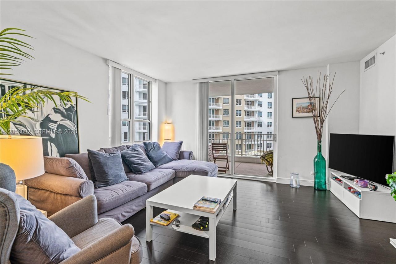 701 Brickell Key Blvd, Unit 604, Miami, FL 33131 Photo