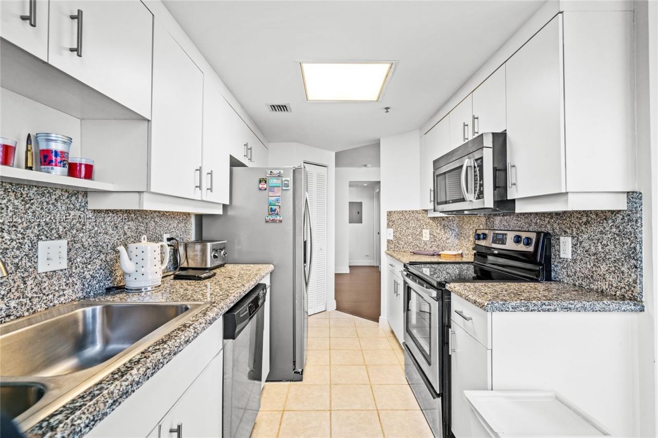 701 Brickell Key Blvd, Unit 604, Miami, FL 33131 Photo