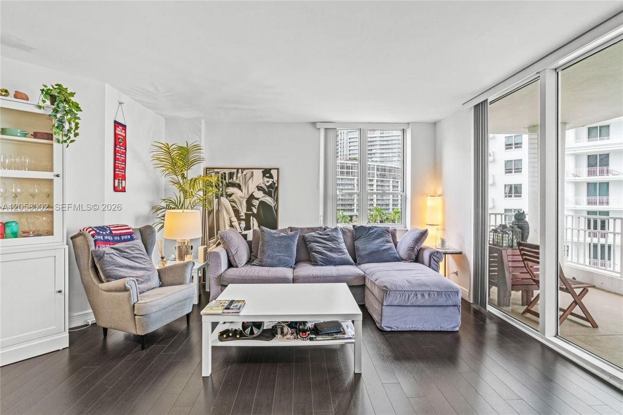 701 Brickell Key Blvd, Unit 604, Miami, FL 33131 Photo