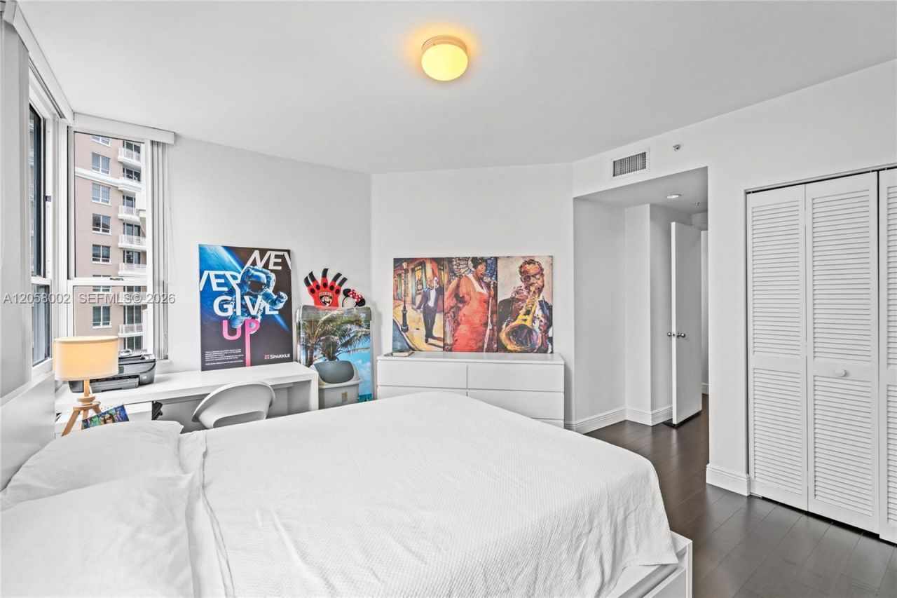 701 Brickell Key Blvd, Unit 604, Miami, FL 33131 Photo