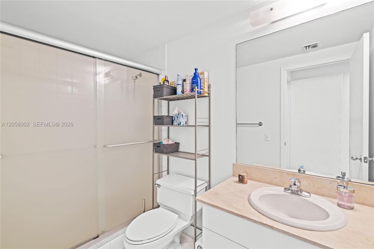 701 Brickell Key Blvd, Unit 604, Miami, FL 33131 Photo