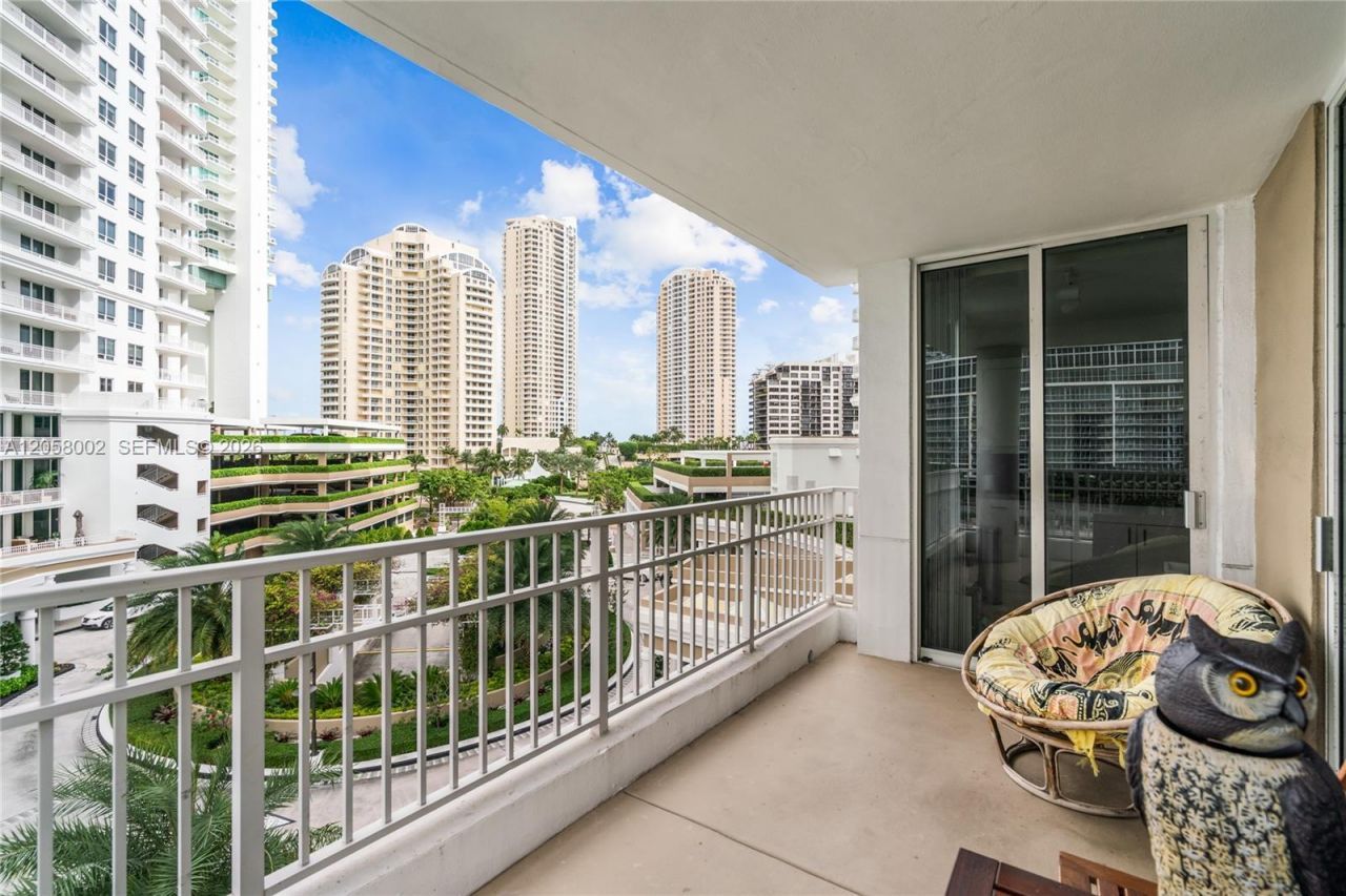 701 Brickell Key Blvd, Unit 604, Miami, FL 33131 Photo