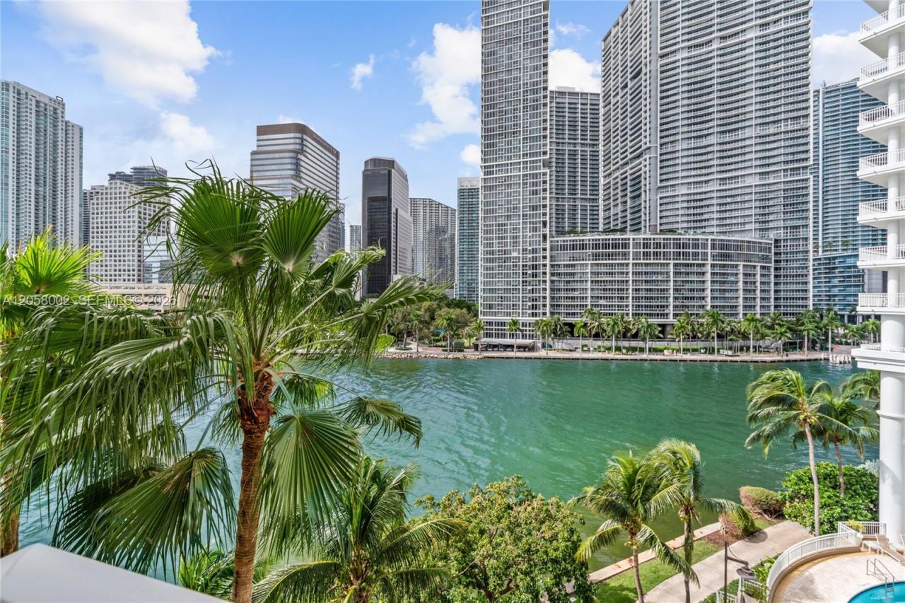 701 Brickell Key Blvd, Unit 604, Miami, FL 33131 Photo