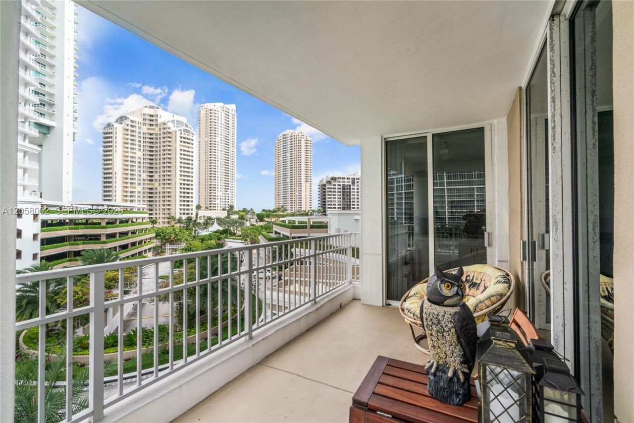 701 Brickell Key Blvd, Unit 604, Miami, FL 33131 Photo