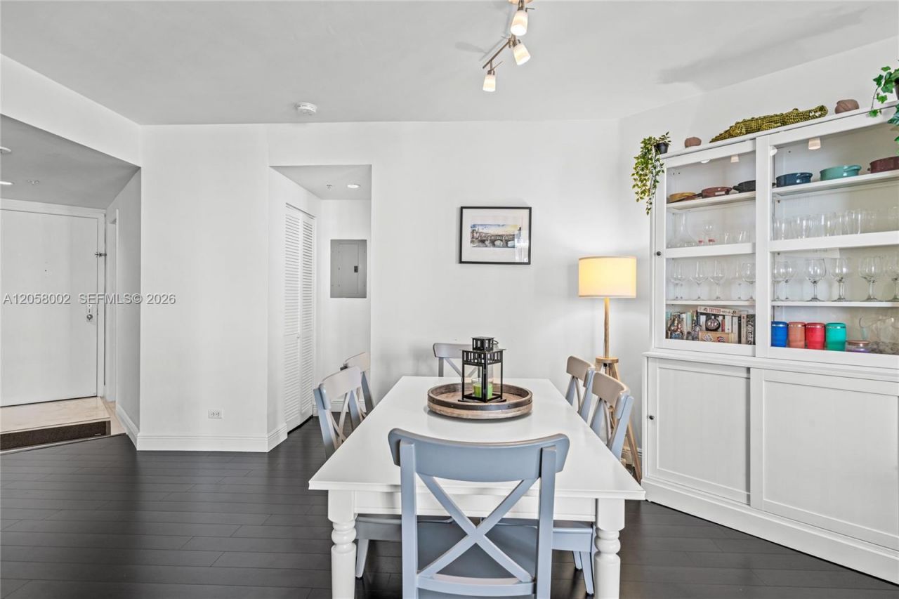 701 Brickell Key Blvd, Unit 604, Miami, FL 33131 Photo
