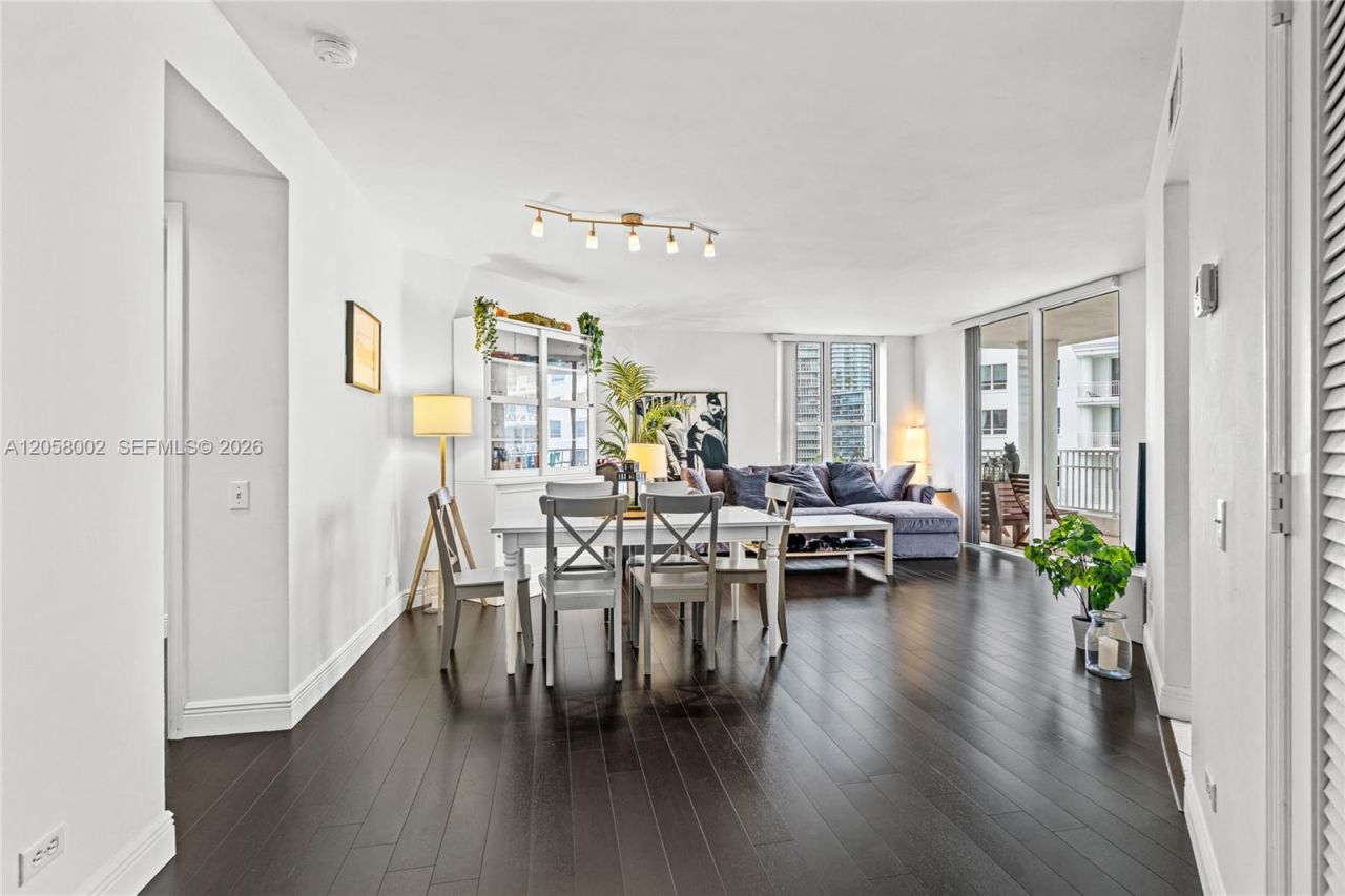 701 Brickell Key Blvd, Unit 604, Miami, FL 33131 Photo