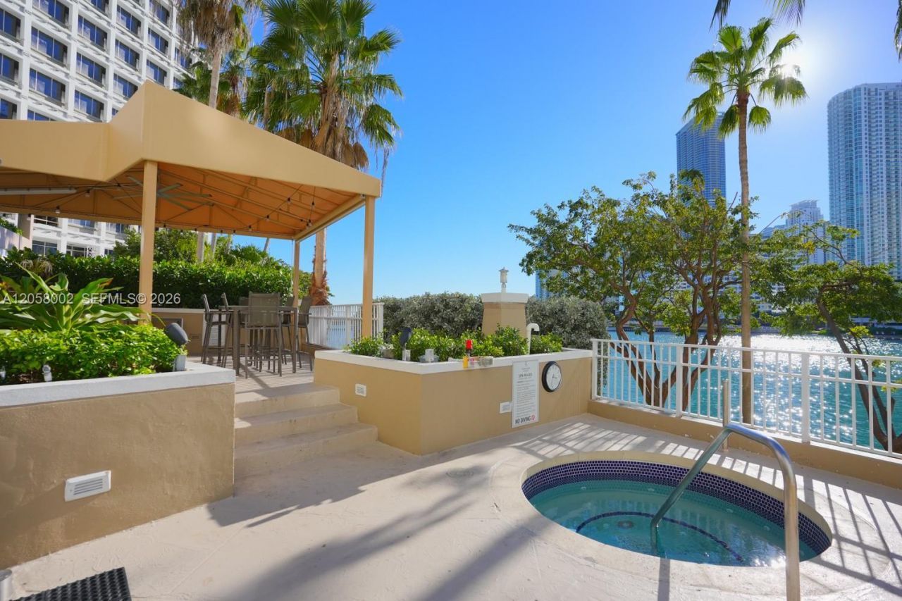 701 Brickell Key Blvd, Unit 604, Miami, FL 33131 Photo