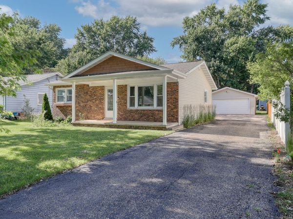 330 E Shannon Street , Elburn, IL 60119