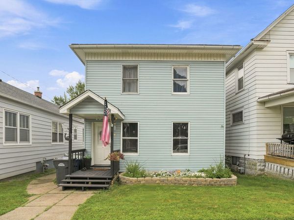 603 11th Avenue S, Clinton, IA 52732