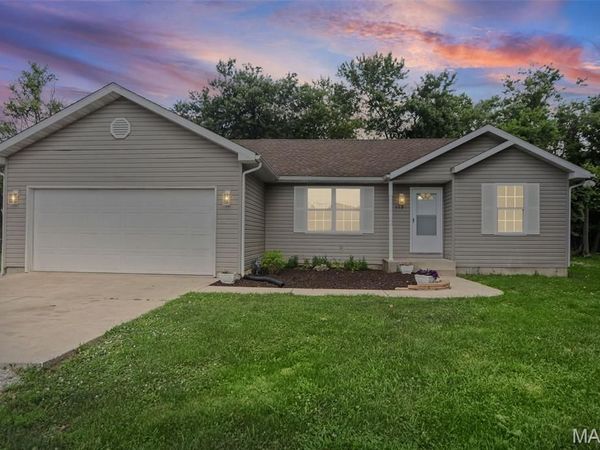 113 Clover Street, Moro, IL 62067
