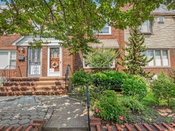 65-30 78th Street, Middle Village, NY 11379