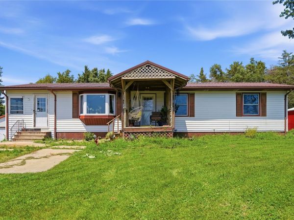 12039 Wright Road , La Porte City, IA 50651