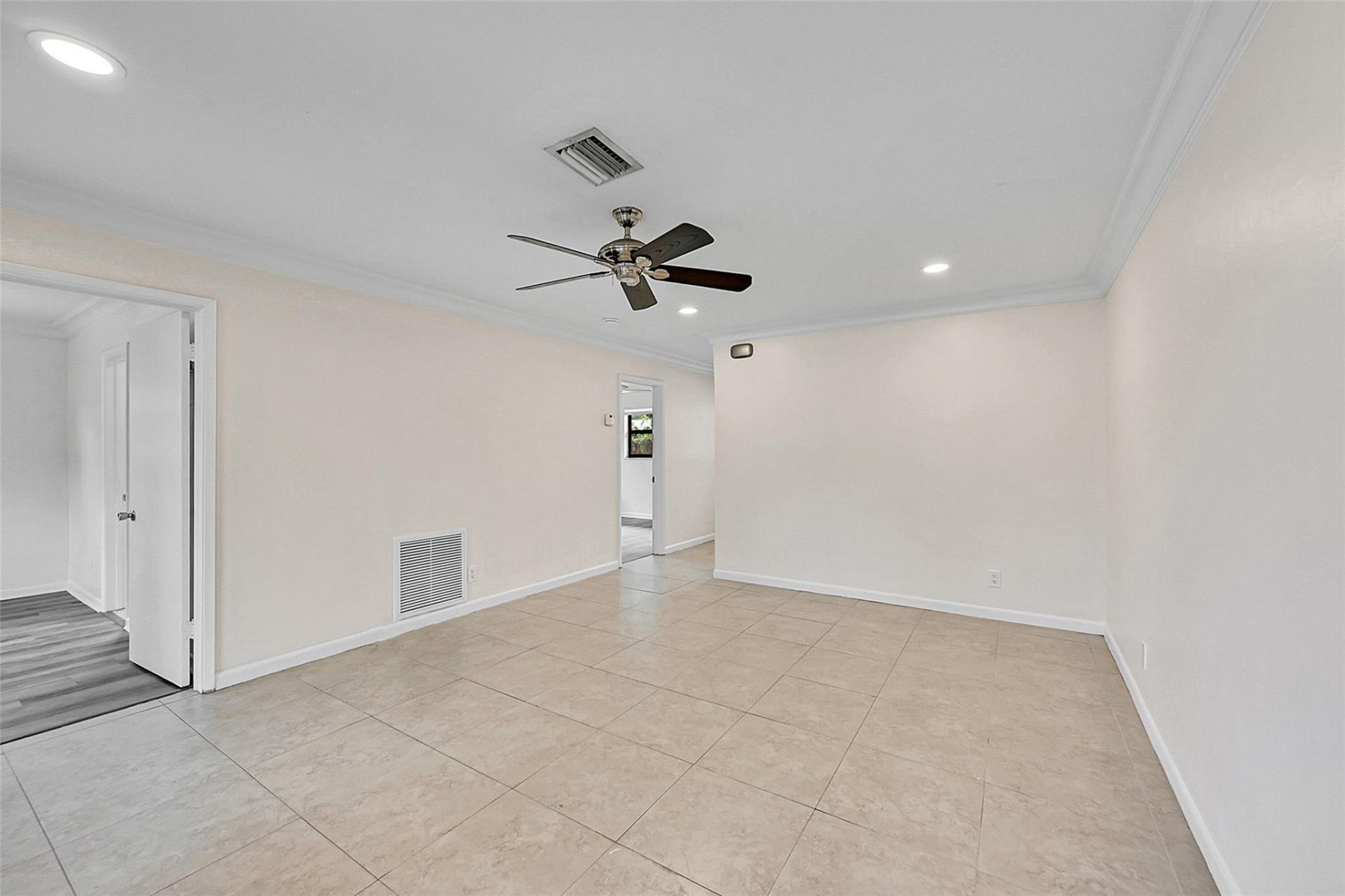 2200 NE 54th Street, Unit East, Fort Lauderdale, FL 33308 Photo