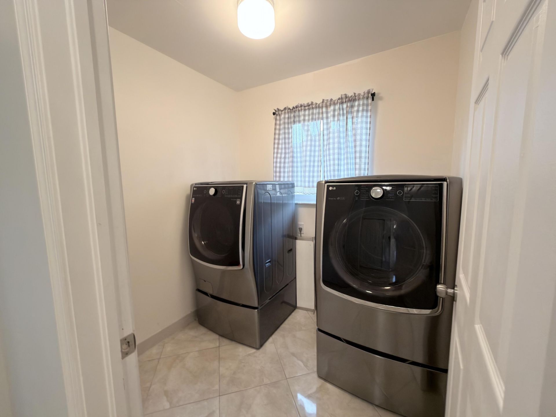 501 SW 168th Way, Weston, FL 33326 Photo
