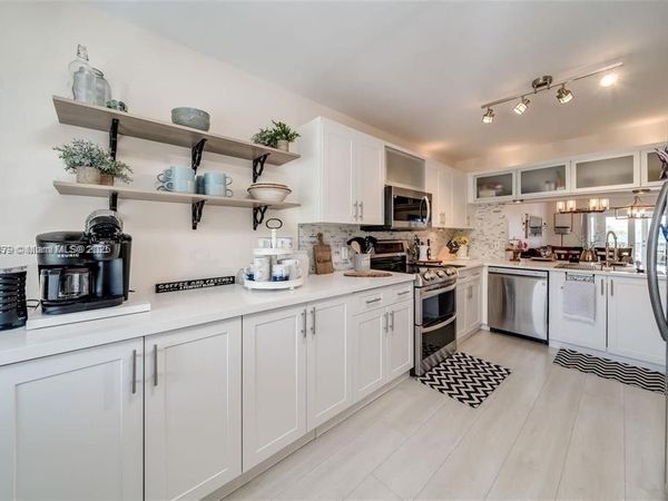 2560 NW 103RD Avenue, Unit 406, Sunrise, FL 33322
