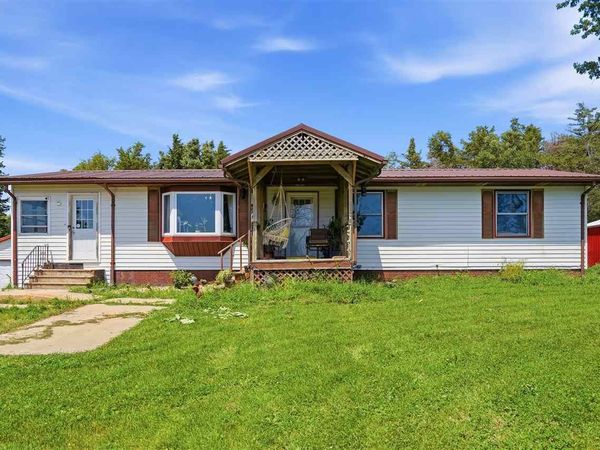12039 Wright Road, La Porte, IA 50651