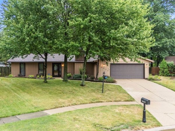 16670 Aspen Circle, Strongsville, OH 44136