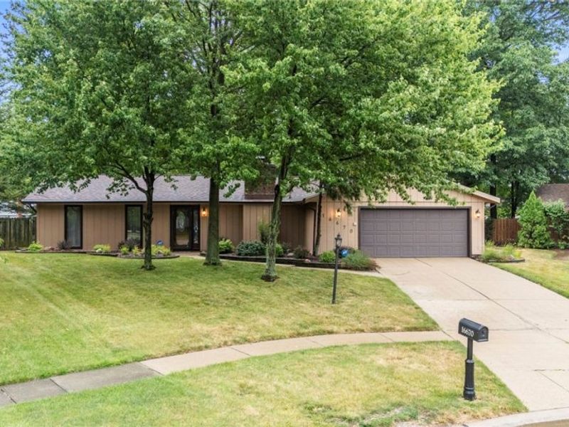 16670 Aspen Circle, Strongsville, OH 44136 Photo 1