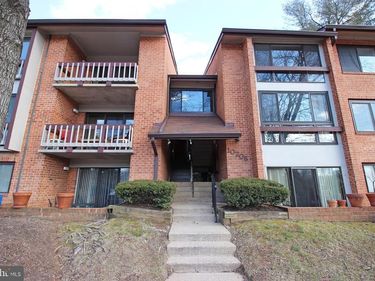 10208 BUSHMAN DRIVE , Unit 421, OAKTON, VA 22124