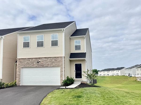 56 PAINTERS WAY , POTTSTOWN, PA 19465