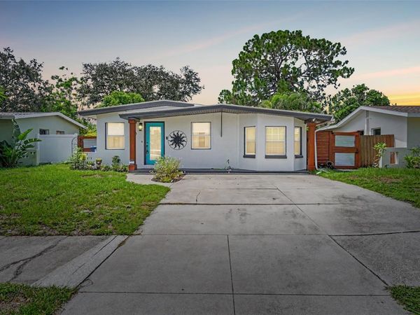 860 86TH AVENUE N, ST PETERSBURG, FL 33702