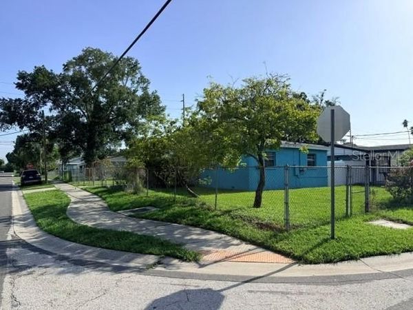 7225 N GRADY AVENUE , TAMPA, FL 33614