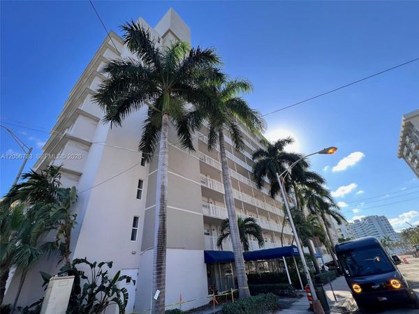 1300 Lincoln Rd , Unit D304, Miami Beach, FL 33139
