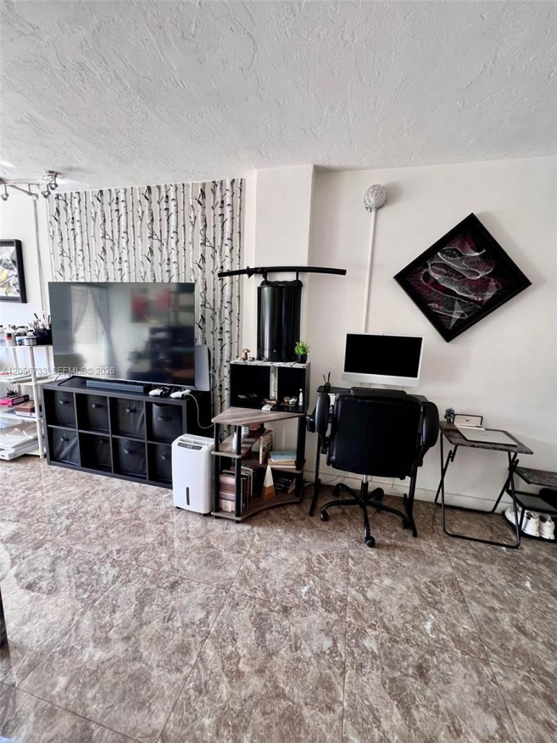 1300 Lincoln Rd , Unit D304, Miami Beach, FL 33139 Photo