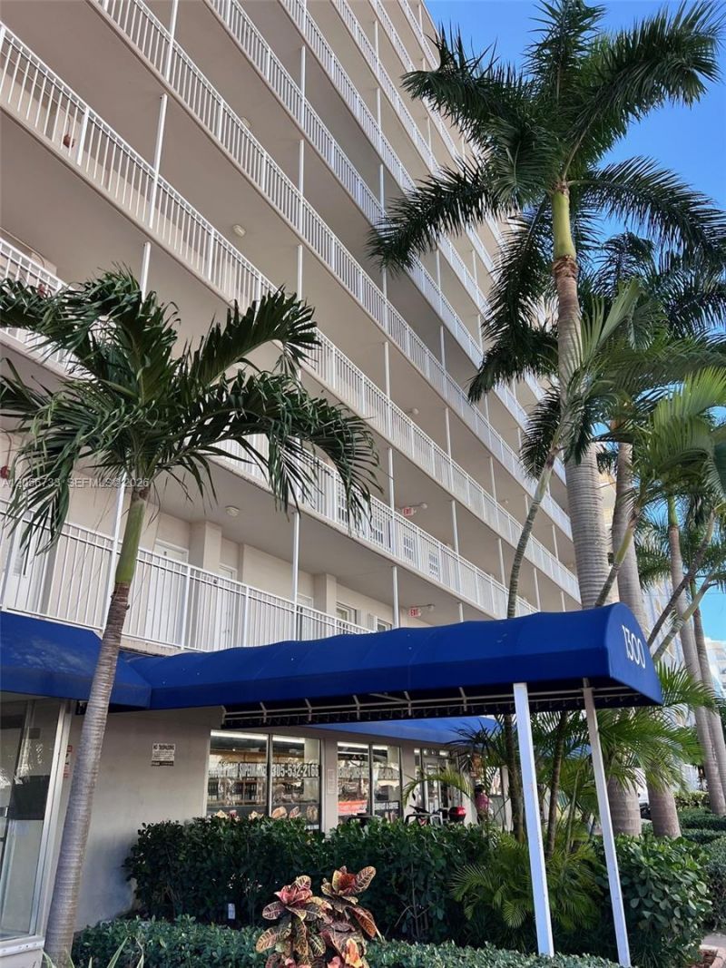 1300 Lincoln Rd , Unit D304, Miami Beach, FL 33139 Photo