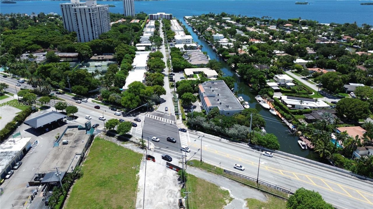 10500 Biscayne Blvd , Miami Shores, FL 33138 Photo