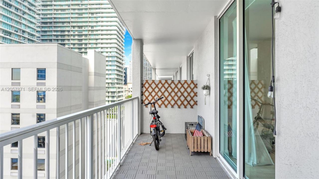 1250 S Miami Ave , Unit 1307, Miami, FL 33130 Photo