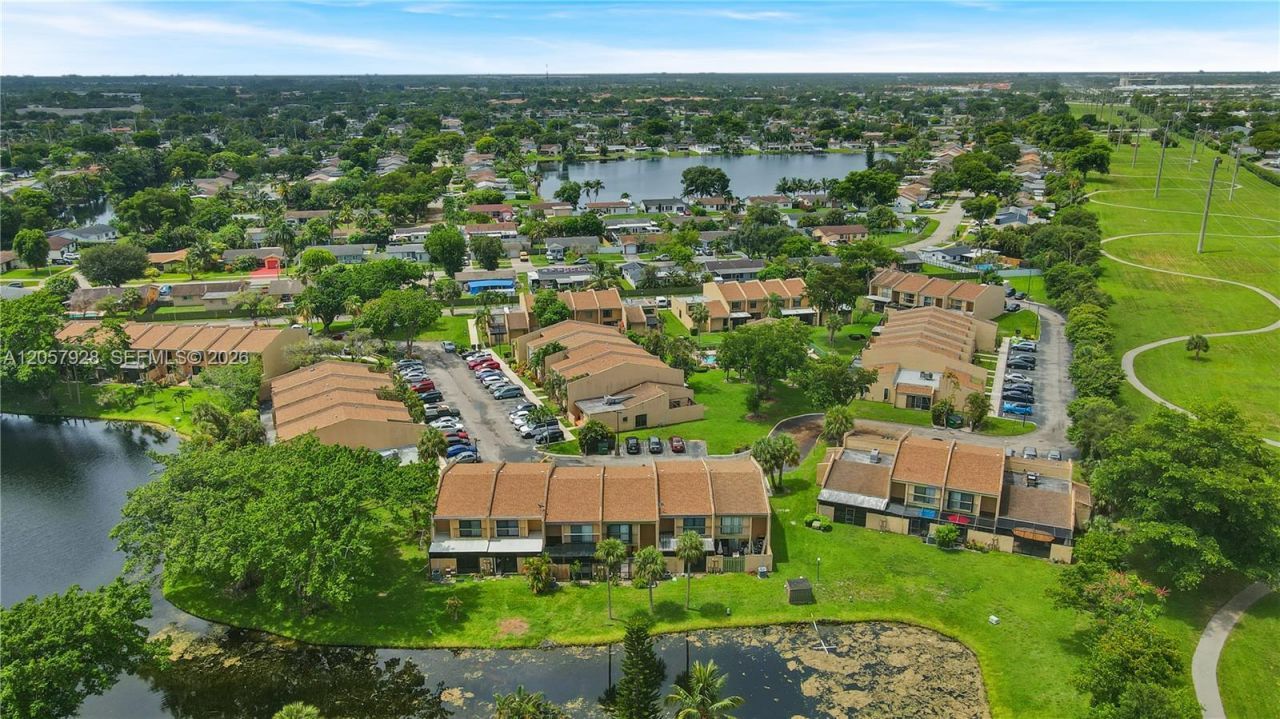 1501 NW 94th Ave , Unit 237, Pembroke Pines, FL 33024 Photo