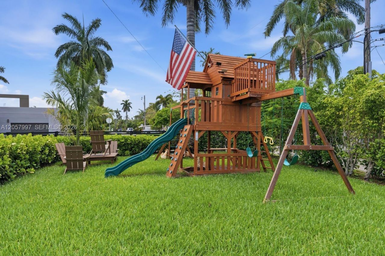 1204 S Northlake Dr, Hollywood, FL 33019 Photo