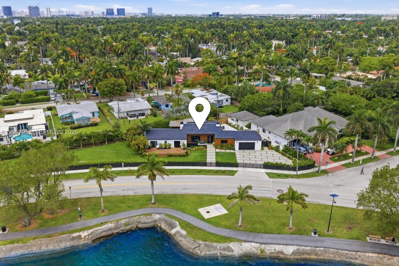 1204 S Northlake Dr, Hollywood, FL 33019 Photo