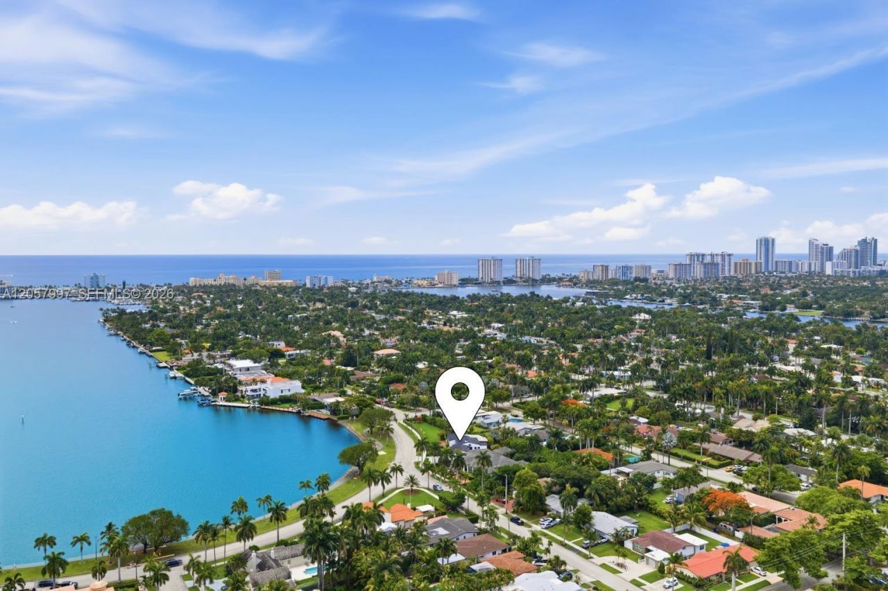 1204 S Northlake Dr, Hollywood, FL 33019 Photo