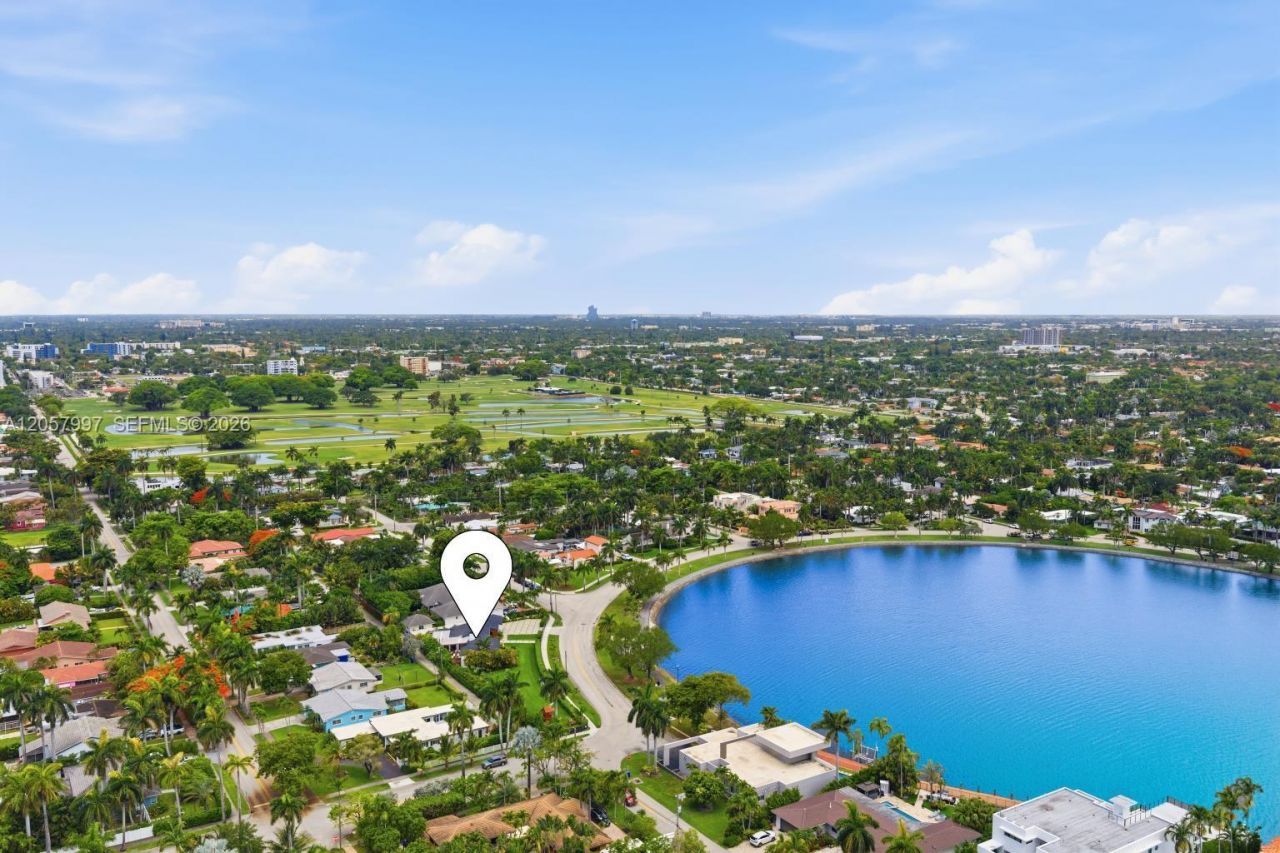 1204 S Northlake Dr, Hollywood, FL 33019 Photo