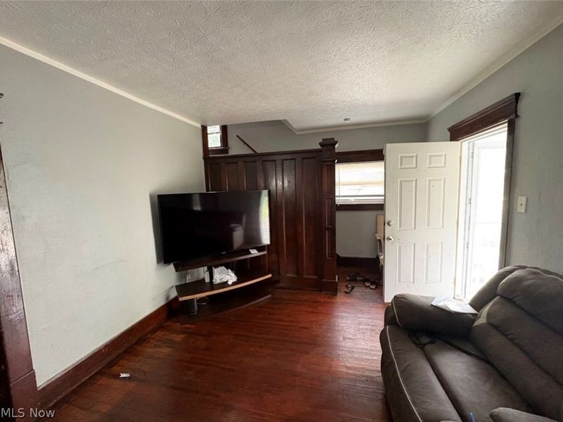 847 Carlysle Street, Akron, OH 44310 Photo 3