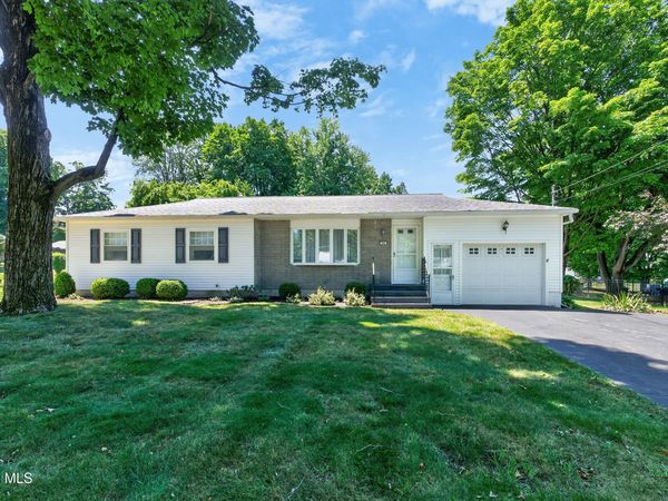 24 Wanda Court, East Greenbush, NY 12180
