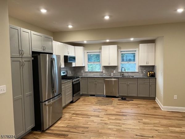 50 Beaver Ave, Unit 50A, Clinton, NJ 08801
