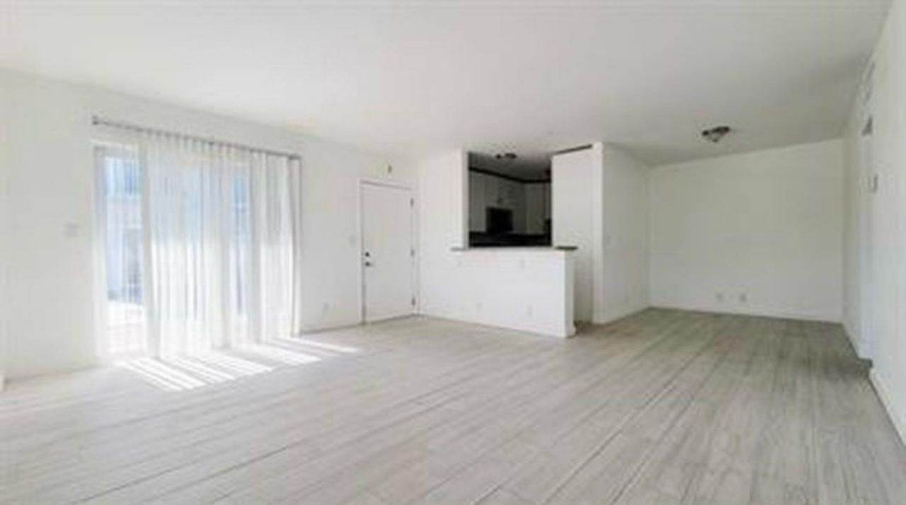 930 N 14th Court, Unit 15, Hollywood, FL 33020 Photo